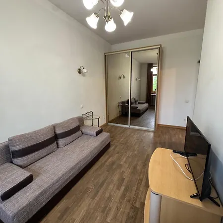 Quiet Centre Two Apartmet No 22 *